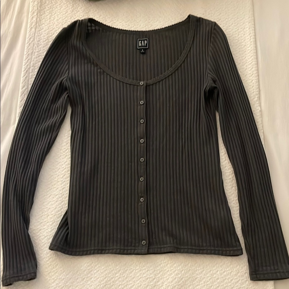 GAP Gray Ribbed Button Down Shirt